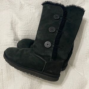 black ugg boots